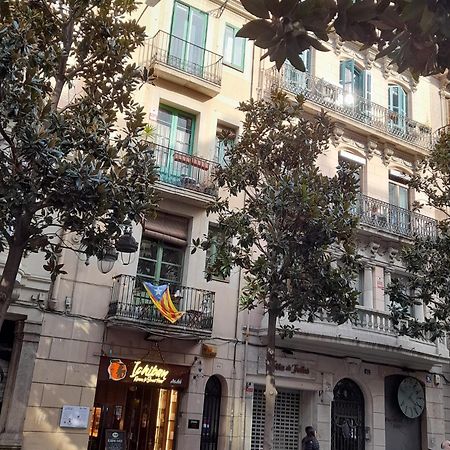 La Casa De Laura Nisia B&B Barcelona Eksteriør billede