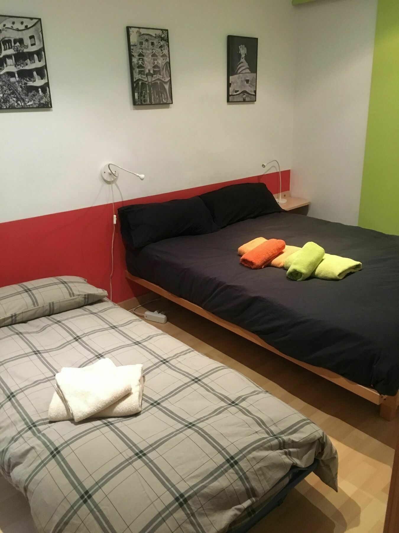 La Casa De Laura Nisia B&B Barcelona Eksteriør billede