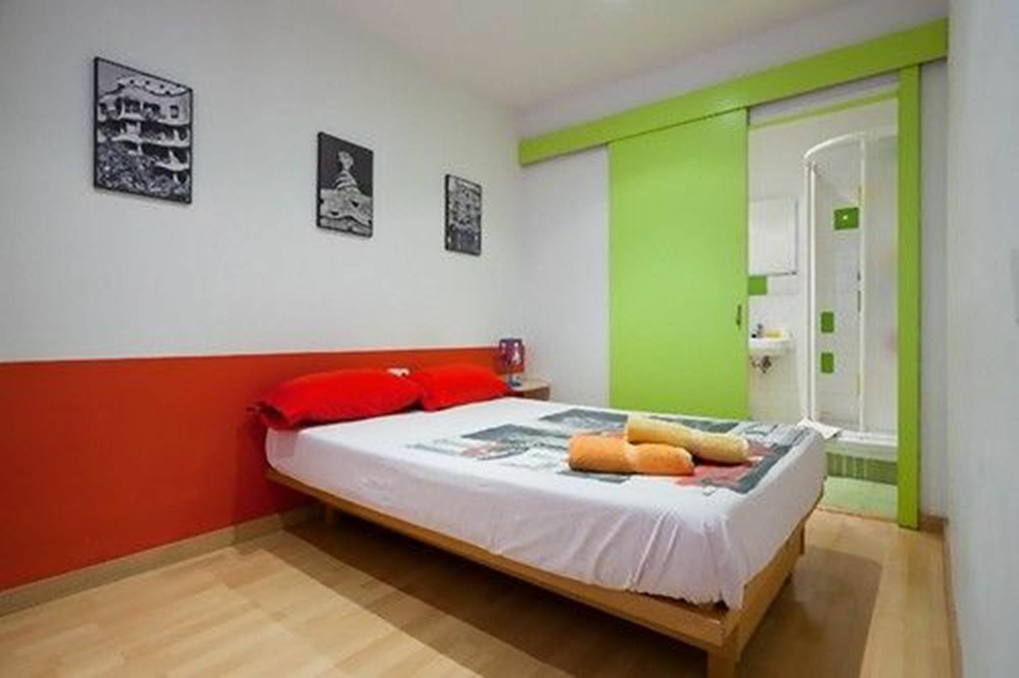 La Casa De Laura Nisia B&B Barcelona Eksteriør billede